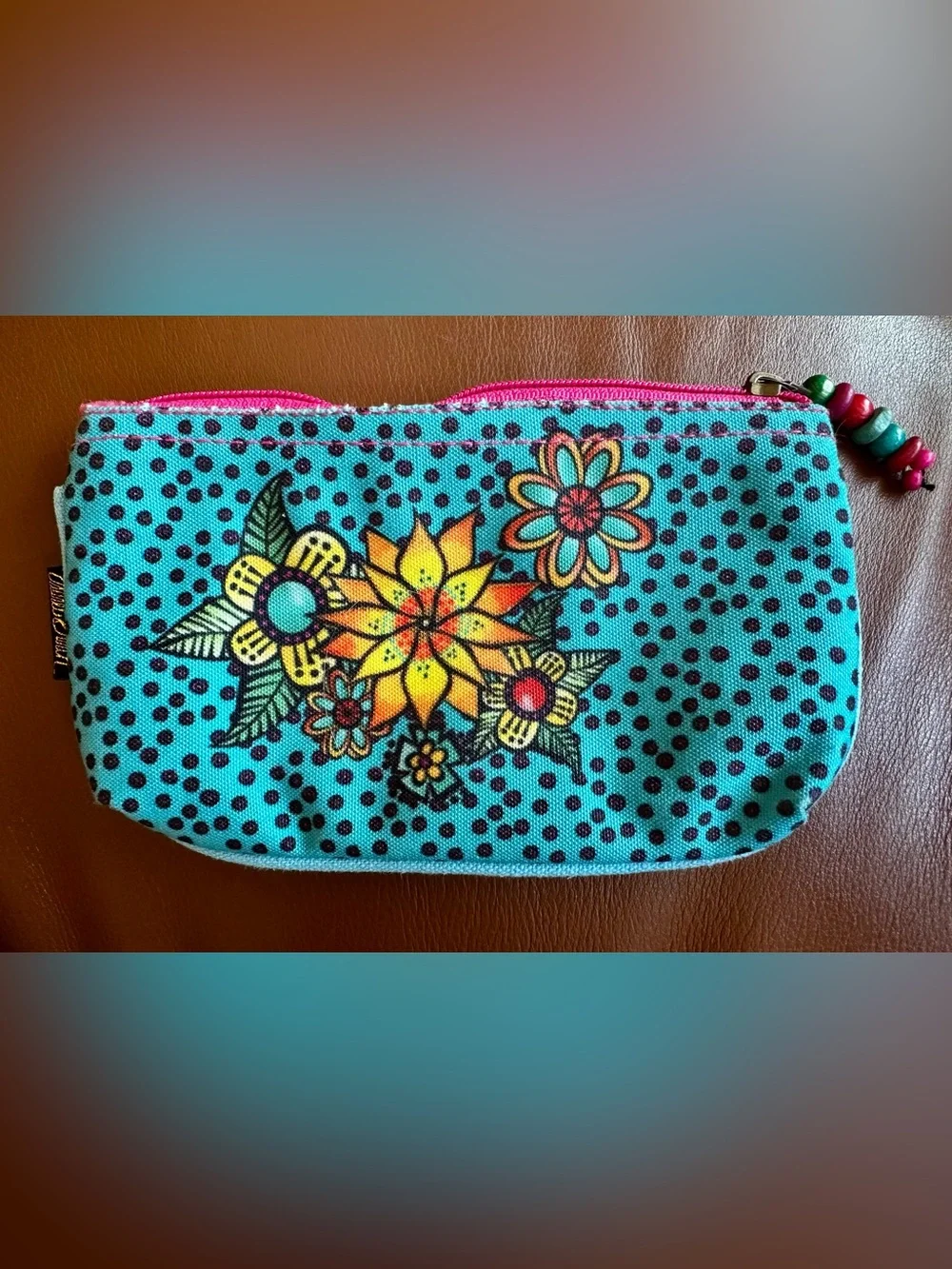 Laurel Burch colorful Cat makeup bag/pouch. Preowned Clean. Colorful
